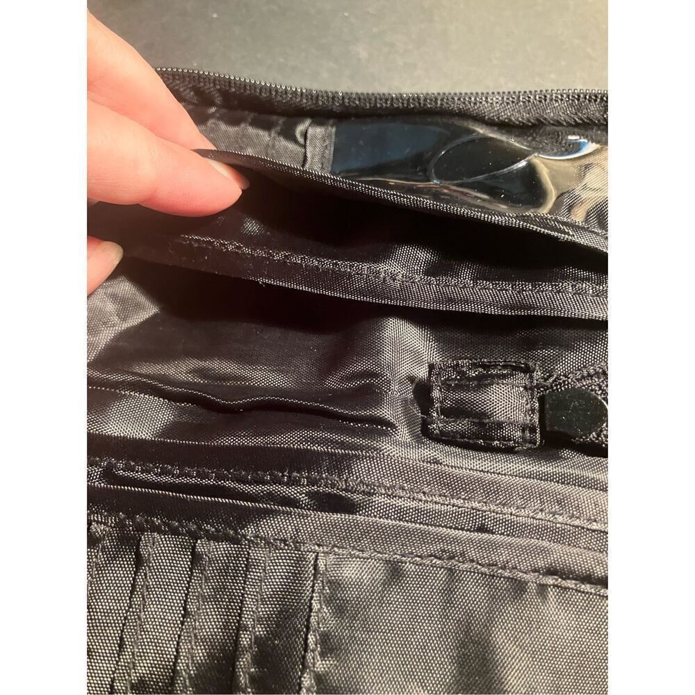Vera‎ Bradley Black & White Wallet - Picture 5 of 8